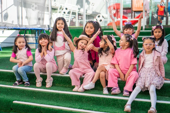 Celebración infantil al aire libre